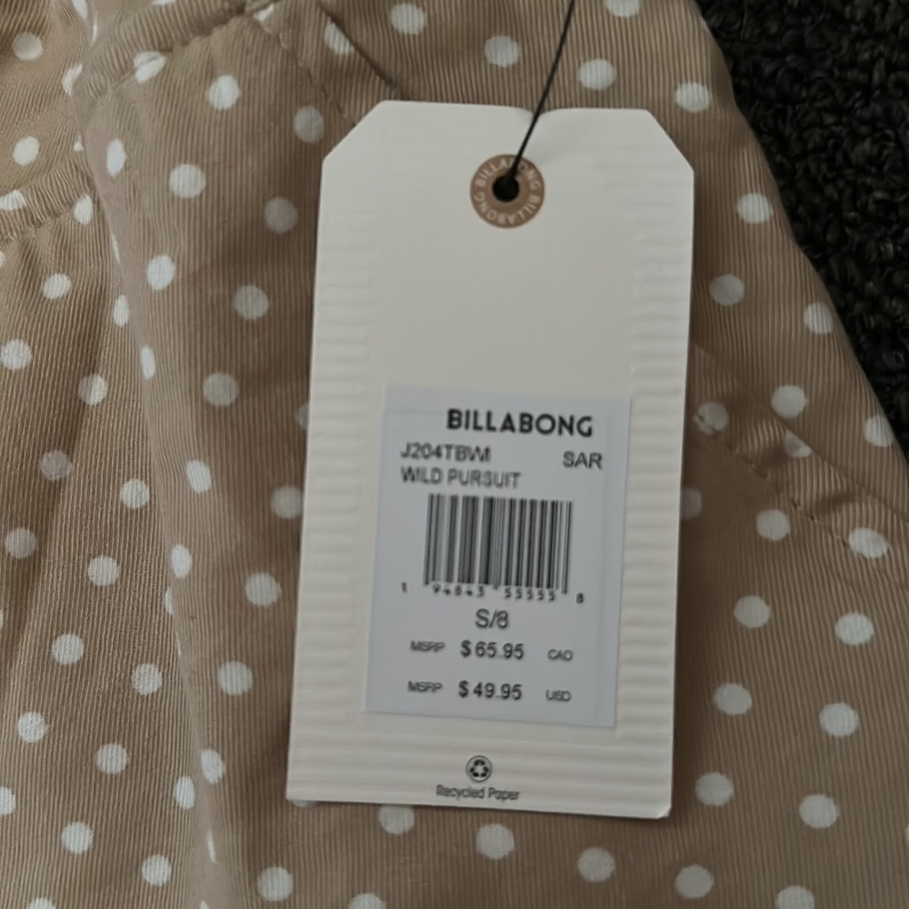 Tan polka dot Billabong romper/overalls with pockets and tie straps - Picture 2 of 3